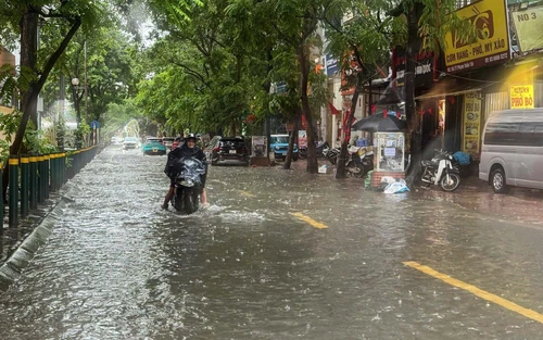 Thời tiết ngày 14/6: Cảnh báo mưa lớn trên 100mm trong 3 giờ tại vùng núi và trung du Bắc Bộ