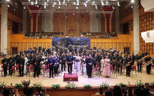 Đại dàn nhạc kèn - gõ 111 nghệ sĩ thăng hoa trong đêm hòa nhạc "Giai điệu hân hoan"