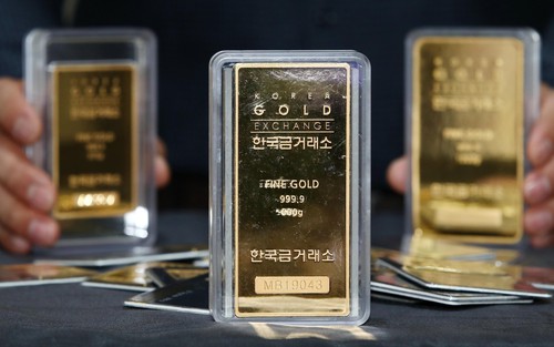 Giá vàng thế giới khép lại tuần giảm thứ ba liên tiếp