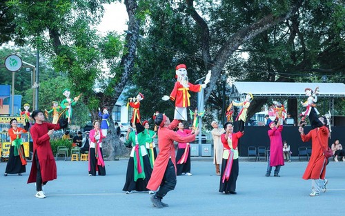 Hà Nội triển khai chuỗi hoạt động xúc tiến du lịch quy mô lớn ở trong nước và quốc tế
