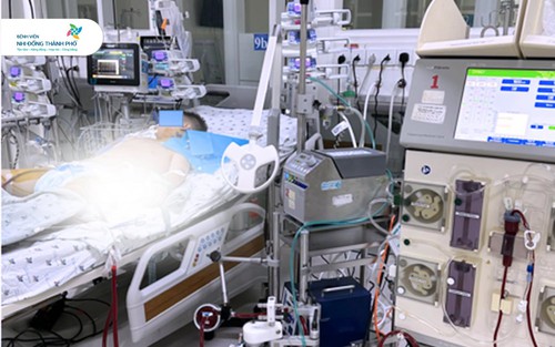 Cảnh báo thói quen tự ý mua thuốc trị cảm: Bé trai 11 tuổi sốc tim nguy kịch