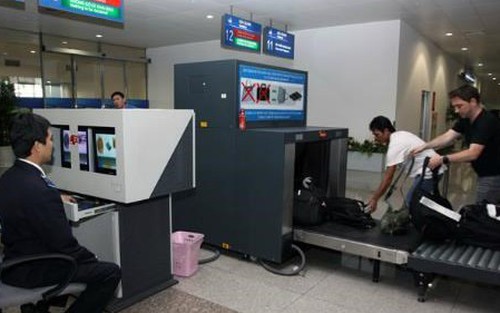 Từ ngày 1/7, mỗi hành khách không mang quá 2 sạc dự phòng lên máy bay