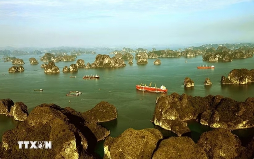 Quảng Ninh: Hoàn thiện sản phẩm cảnh báo dông, lốc cho vịnh Hạ Long, Bái Tử Long