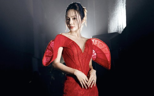 MC song ngữ Thu Thủy sở hữu IELTS 8.5 khẳng định dấu ấn nghề nghiệp với sự bền bỉ