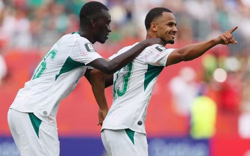 Senegal hủy diệt Iraq 5-0, lách qua khe cửa hẹp để giành vé vào vòng knock-out
