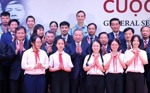 Thư của Tổng Bí thư, Chủ tịch nước gửi nhân kỷ niệm 25 năm 'Ngày Gia đình Việt Nam'