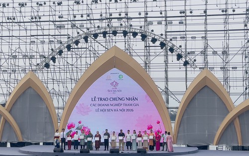 Lễ hội Sen Hà Nội 2026 thu hút khoảng 300.000 lượt khách tham quan, trải nghiệm