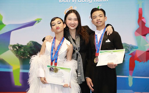 Nguyễn Quỳnh Trang Anh giành 7 HCV DanceSport tại Cúp vô địch Trẻ - Thiếu niên quốc gia