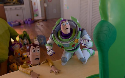 "Toy Story 5" áp đảo phòng vé, "Supergirl" khởi đầu kém kỳ vọng