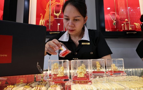 Giá vàng hôm nay 29/6 giảm 500.000 đồng/lượng