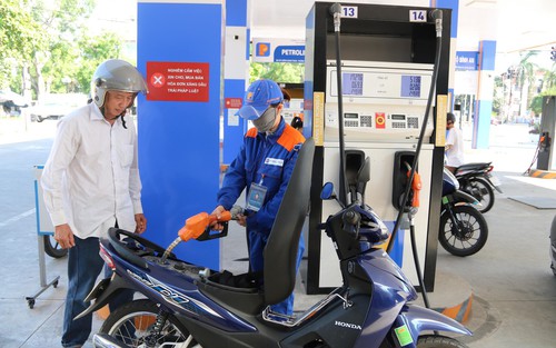 Chuyển đổi xăng sinh học: Bảo vệ tối đa quyền lợi người tiêu dùng