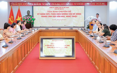 TTXVN tổ chức Tọa đàm nâng cao kỹ năng viết, phản biện về văn hóa, nghệ thuật