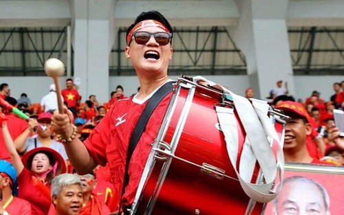 Ca sĩ Hoàng Bách: 'Nếu đội tuyển Việt Nam dự World Cup, tôi sẽ sáng tác một album để cổ vũ'