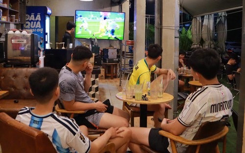 World Cup trên sân nhà: Quán xá ở TP.HCM chờ 'cơn sốt' World Cup 2026