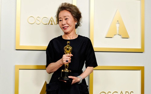 Youn Yuh Jung: "Quốc bảo" màn ảnh Hàn vẫn tỏa sáng ở tuổi U80