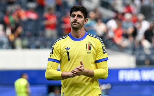 Thủ môn Thibaut Courtois tiết lộ muốn ở lại sân, HLV ĐT Bỉ vẫn thay ra ở trận thua Tây Ban Nha 
