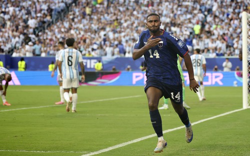 World Cup trên sân nhà: Từ Cape Verde đến... Singapore