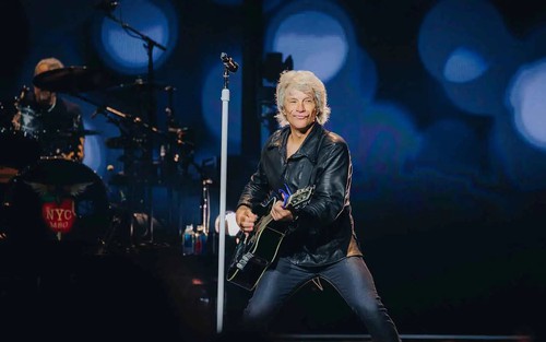Jon Bon Jovi trở lại sau 4 năm: Tiếng hát hồi sinh của huyền thoại rock