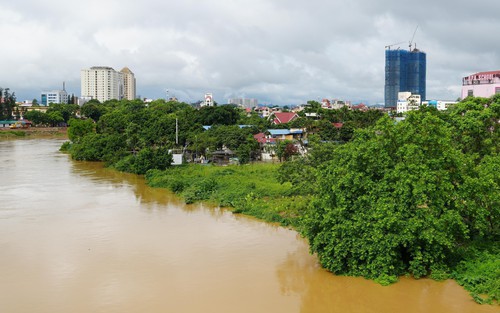 Nước sông Cầu qua Thái Nguyên lên nhanh do mưa lớn