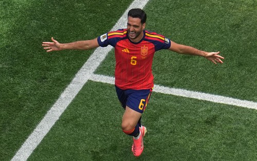 Ký sự World Cup: Chiến thắng trong điệu pasodoble