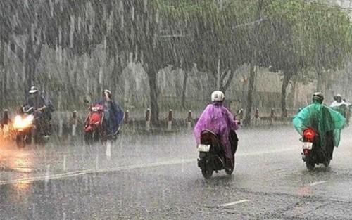 Dự báo thời tiết ngày 12/7: Mưa dông diện rộng, cảnh báo gió giật mạnh trên biển