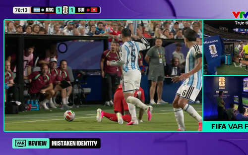 Giải thích về quy định VAR mới về "nhầm đối tượng" được áp dụng tại World Cup 2026