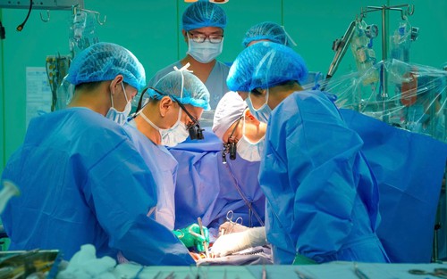 Thêm một ca ghép tim xuyên Việt thành công từ người chết não - một cuộc đời lại được hồi sinh