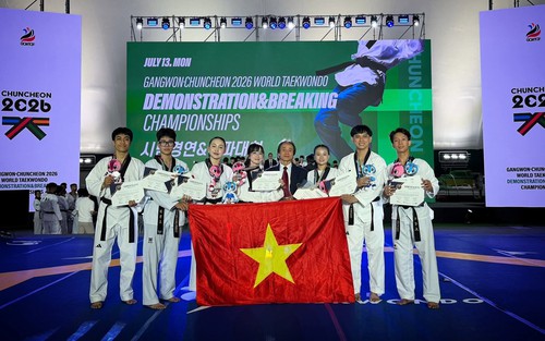 Châu Tuyết Vân cùng taekwondo Việt Nam giành HCB thế giới