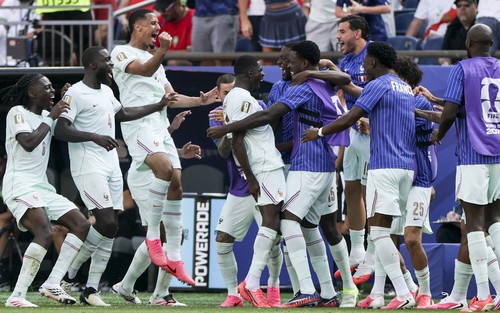 Thơ World Cup: Chảo lửa bán kết