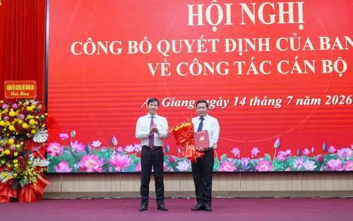 Trung tướng Đinh Văn Nơi giữ chức Phó Bí thư Tỉnh ủy An Giang, kiêm Bí thư Đảng ủy đặc khu Phú Quốc