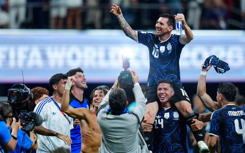 Thơ World Cup: Màn đua vua phá lưới