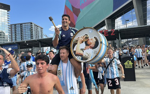 Kí sự World Cup: Và một phút dài hơn một thế kỷ