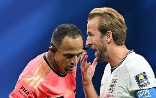 Harry Kane bị sao Argentina tố vi phạm luật mới của FIFA