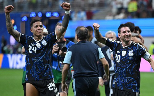Sự thật về bức thư đẫm nước mắt Enzo gửi Messi