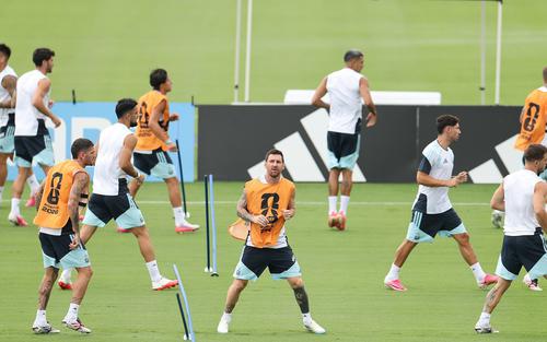 VIDEO Bản tin World Cup 2026 - Chào buổi sáng 18/7: Argentina thả lỏng trước trận chung kết