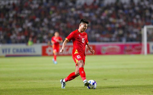 ĐT Việt Nam 4-0 Myanmar: Thời của 'máy tạt bóng' Trương Tiến Anh