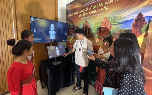 Khuyến khích sử dụng dịch vụ văn hóa số do doanh nghiệp Việt Nam phát triển