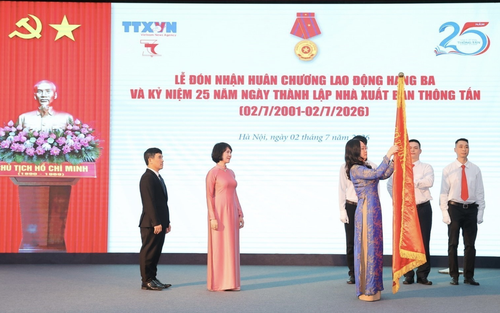 Nhà xuất bản Thông tấn kỷ niệm 25 năm thành lập và đón nhận Huân chương Lao động hạng Ba