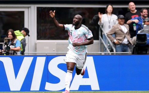 Lukaku tiết lộ lý do nhường Tielemans đá 11m, nhắc tới người cha quá cố sau bàn thắng ở World Cup