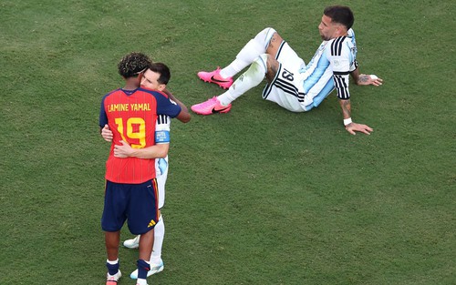 Yamal an ủi Messi xứng đáng là khoảnh khắc đẹp khép lại chung kết World Cup 2026