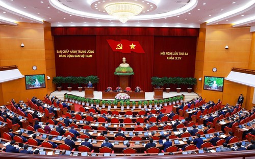 Thông cáo báo chí về ngày làm việc thứ nhất Hội nghị Trung ương 3 khoá XIV
