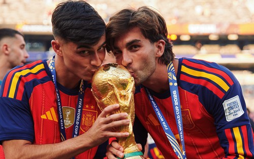 Tây Ban Nha thành công nhờ Barca