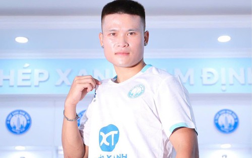 Tuấn Hải ra mắt trong màu áo Thép Xanh Nam Định