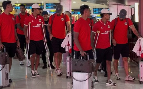 Trụ cột của đội tuyển Indonesia vẫn chống nạng, khó đá trận ra quân Asean Cup