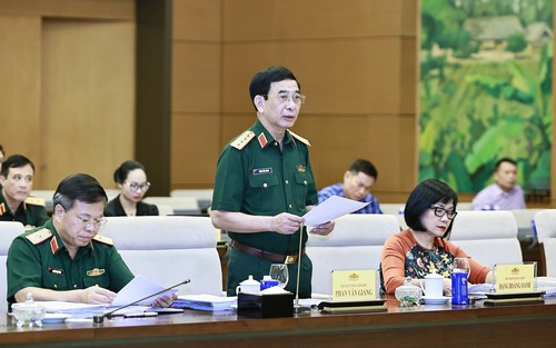 Phiên họp thứ 4, Ủy ban Thường vụ Quốc hội: Bảo đảm đồng bộ, thống nhất hệ thống pháp luật về quân sự, quốc phòng