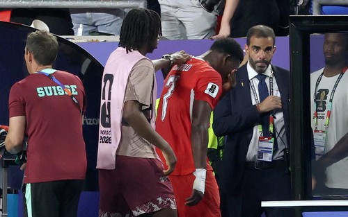 FIFA bác bỏ quan điểm của cơ quan làm luật bóng đá về thẻ đỏ gây tranh cãi trận Argentina - Thụy Sĩ
