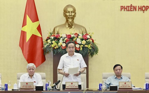 Bế mạc Phiên họp thứ 4 của Ủy ban Thường vụ Quốc hội
