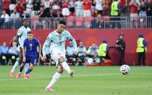 Tin nóng thể thao tối 3/7: Enzo Fernandez xác nhận muốn rời Chelsea, Ronaldo cân bằng kỷ lục phạt đền World Cup của Messi 