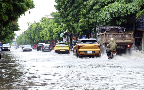 Bão số 1 di chuyển chậm, cách đảo Hải Nam (Trung Quốc) khoảng 110 km