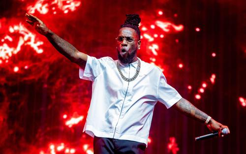 Burna Boy, nghệ sĩ châu Phi có doanh số âm nhạc cao nhất mọi thời đại